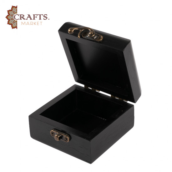 صندوق تقديم من الخشب مصنوع يدويًا بتصميم مطرز متعدد الألوان صندوق تقديم من الخشب مصنوع يدويًا بتصميم مطرز متعدد الألوان