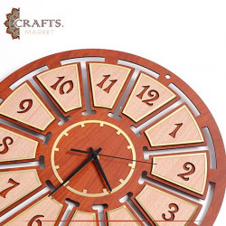 ساعة حائط خشبية مصنوعة يدويا لون بني 