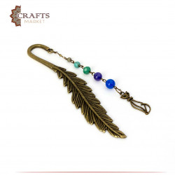 Feather design bookmark with cat design pendant