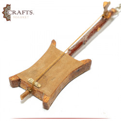 علاقة مفاتيح خشبية مصنعة يدويا بتصميم ربابة 
