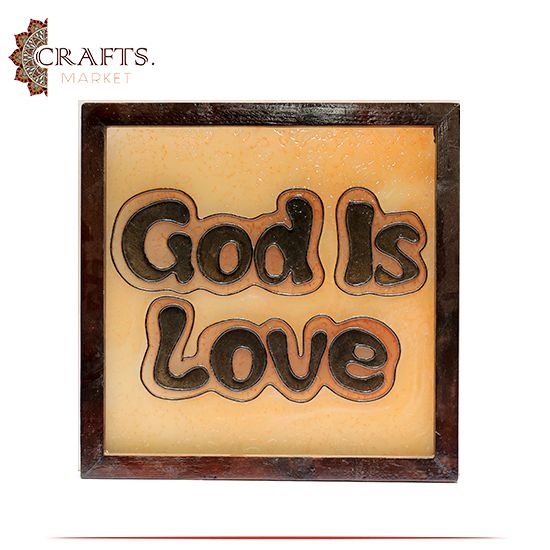 لوحة حائط زجاجية مصنعة يدويا بتصميم  God Is Love 