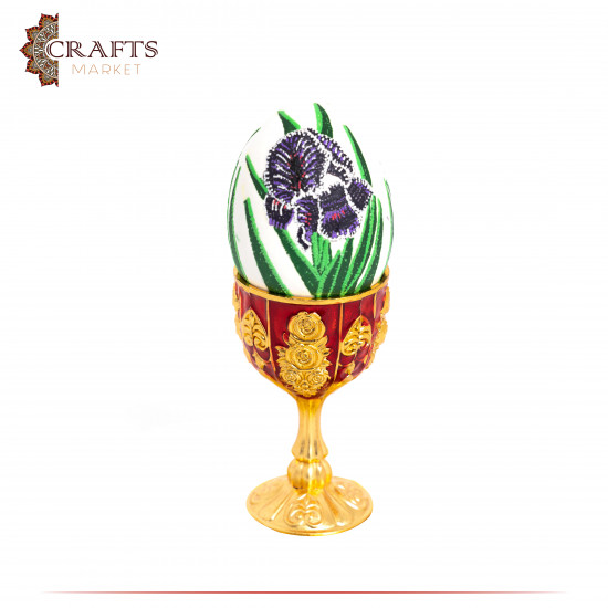 Table décor from a Chicken egg with The Black iris design