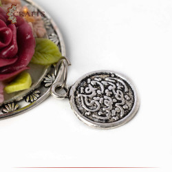 Hand-decorated Metal Keychain with a Ceramic "Roses" Design
