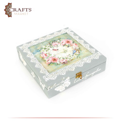 صندوق مصنوع يدوياً من الخشب بتصميم  زهور  بلونين