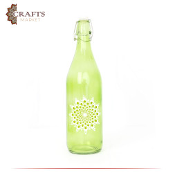 زجاجة ملونة يدوياً بالوان الأكريليك لحفظ السوائل تصميم ماندالا