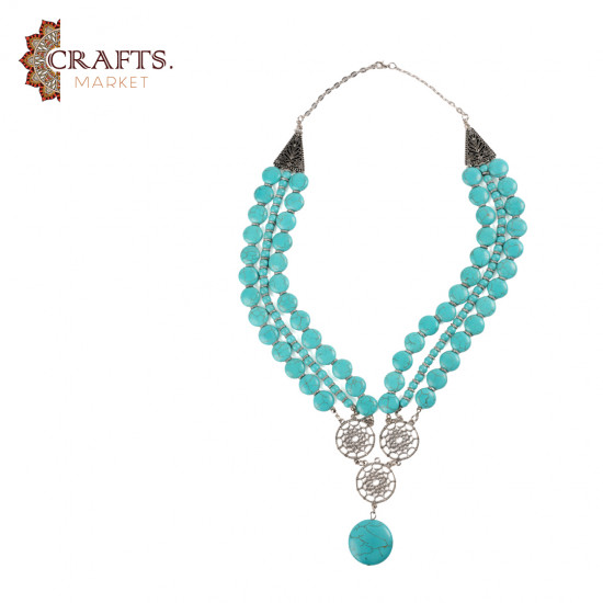 Turquoise beaded necklace with a geometric net pattern